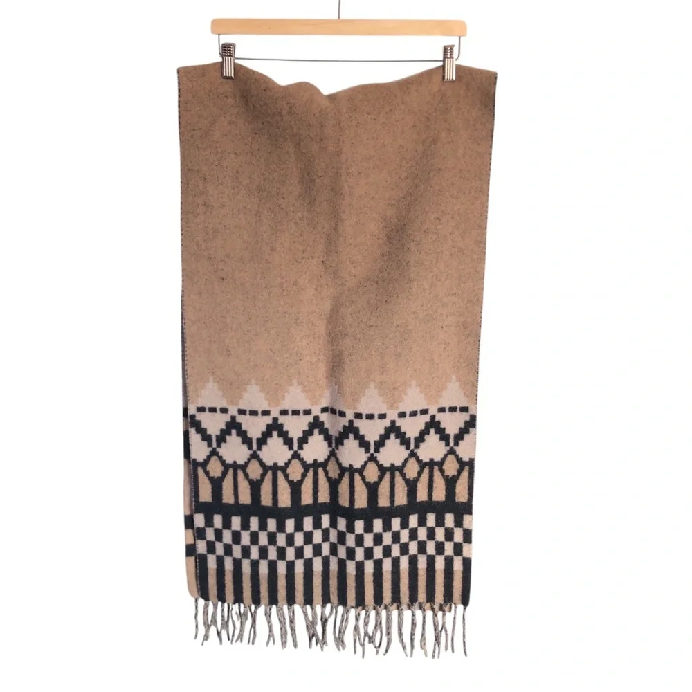 ANTHROPOLOGIE NEW TBCO x Pretty Little Fawn Beige Gray Fair Isle Wool Scarf